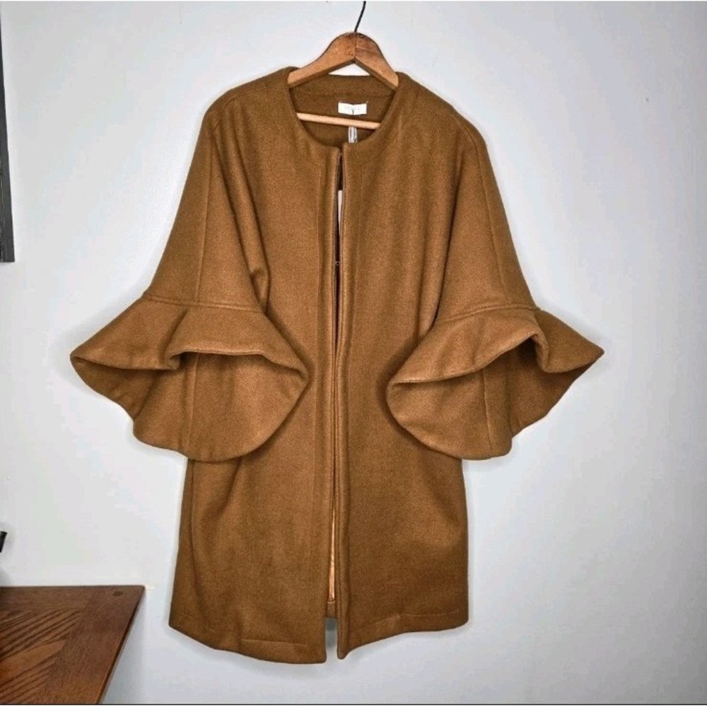 Suzy D London Camel Brown Ruffle Bell Sleeve Coat Made in Italy Womens Small NWT